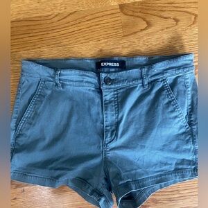 Express shortie shorts mid rise